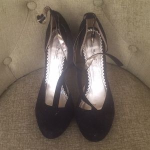 Black faux suede t-straps